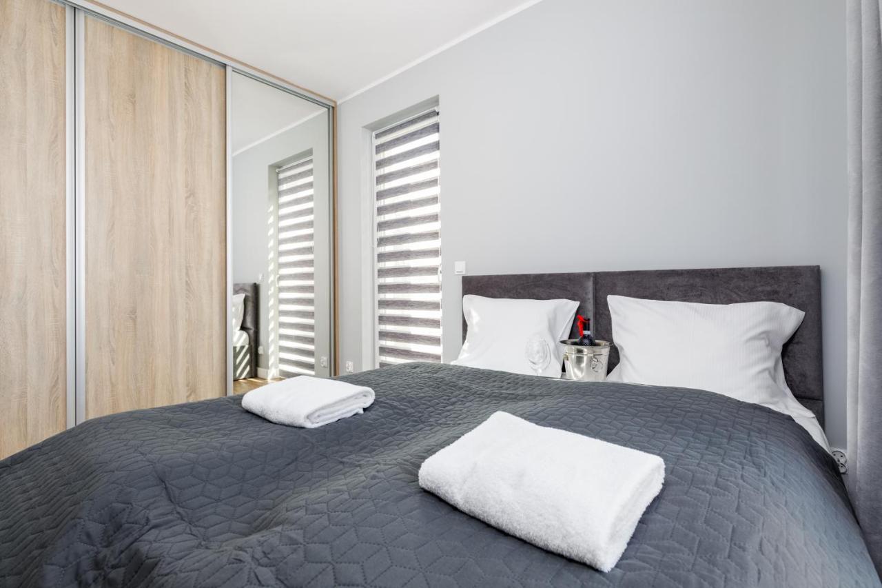 Apartment With Parking 500 M From The Sea By Noclegi Renters Мендзиводзе Екстер'єр фото