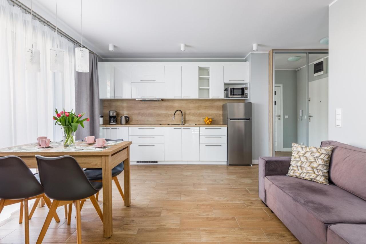 Apartment With Parking 500 M From The Sea By Noclegi Renters Мендзиводзе Екстер'єр фото